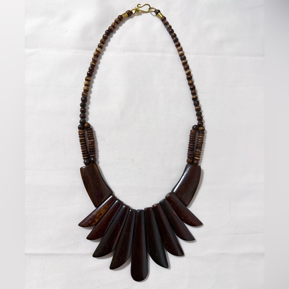 Hand carved Bone Necklace - Picture 4 of 4